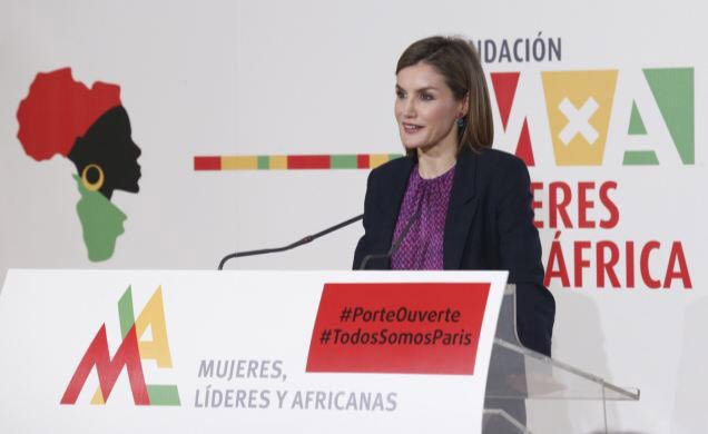 Doña Letizia ha centrado su discurso en la igualdad y en la educación como motor del cambio de vida de las niñas y mujeres del continente africano Foto: Twitter Casa Real
