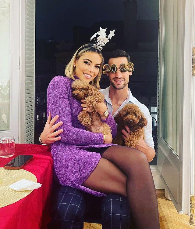 Sergio Rico con sus mascotas 