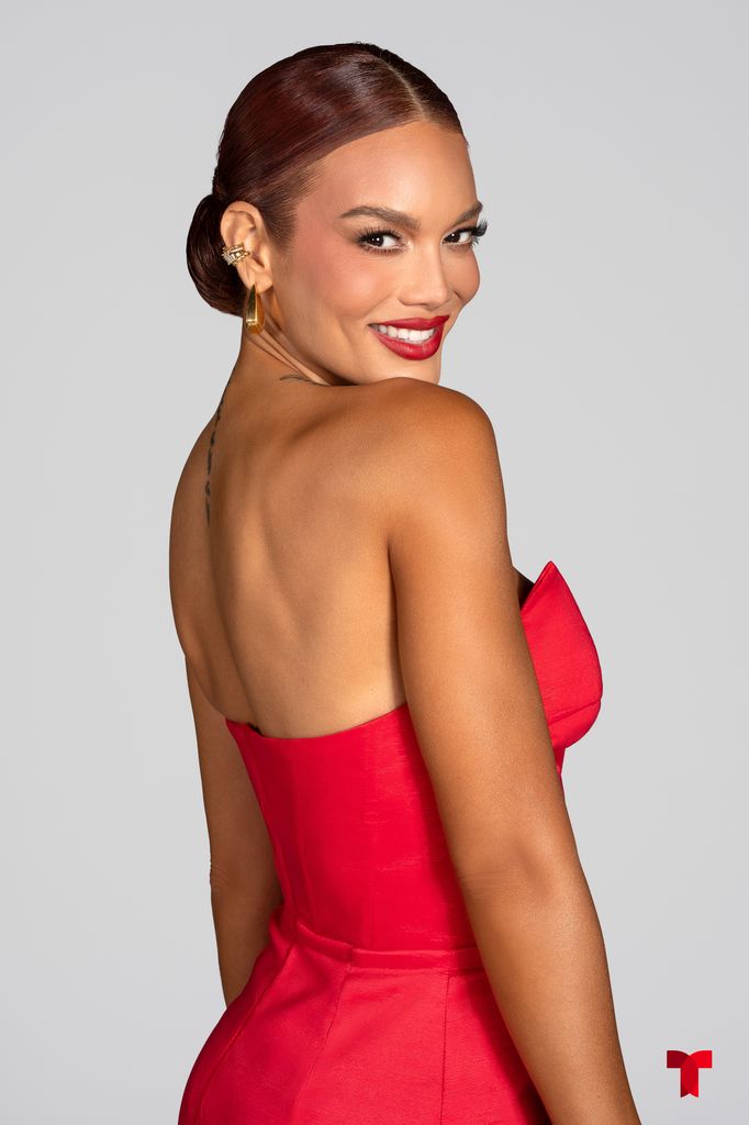 Zuleyka Rivera, Miss Universe 2006, will be the captain of the Rubí team.