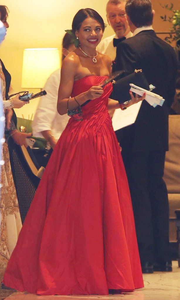 HOLA 4018 Boda Kitty Spencer