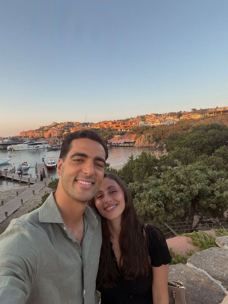 Mikel Merino y su mujer Lola de vacaciones
