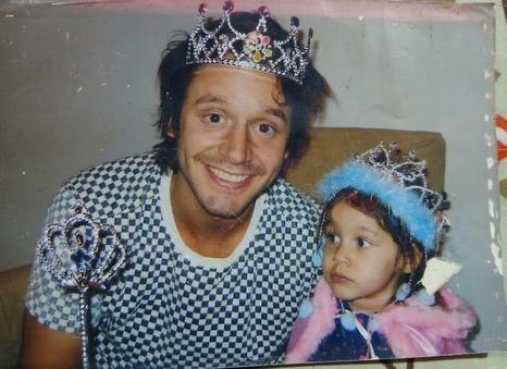 El actor Benjamín Vicuña con su hija 