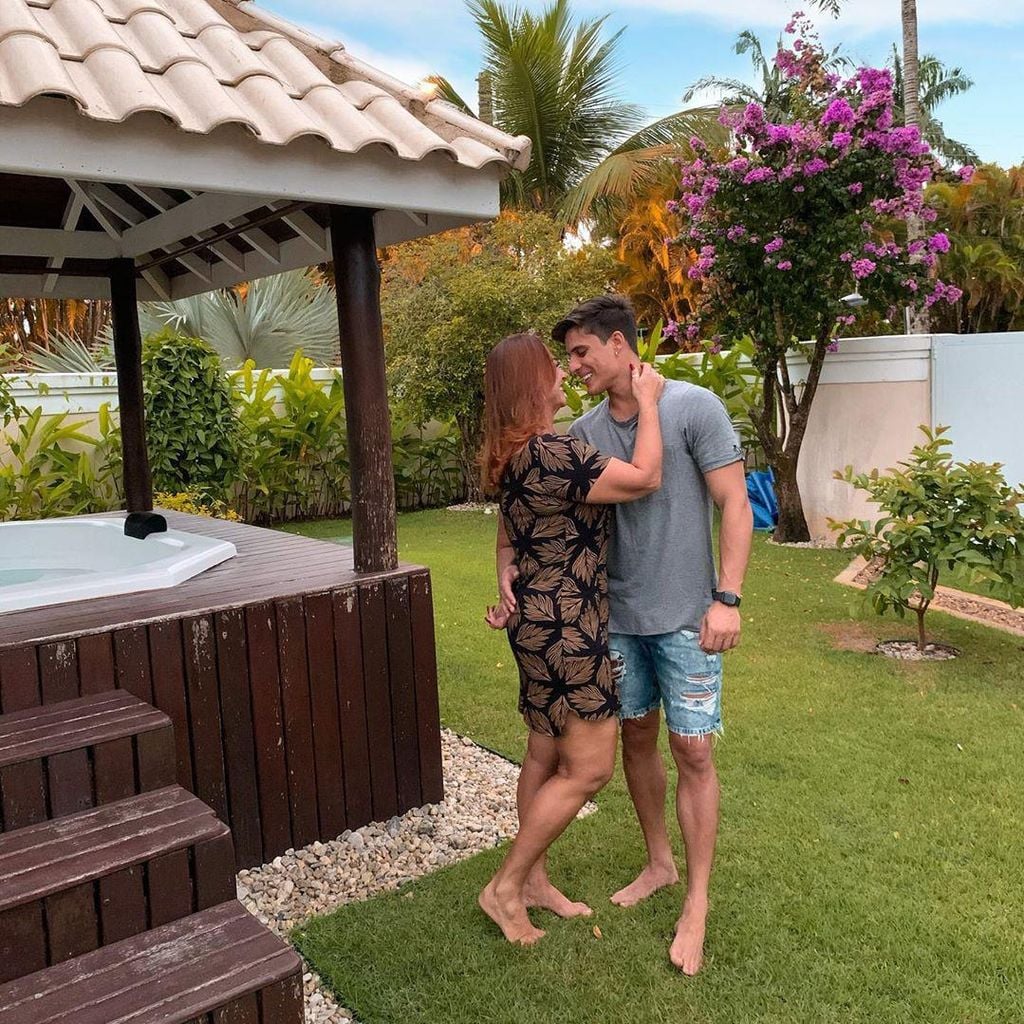 Mamá Neymar y su novio