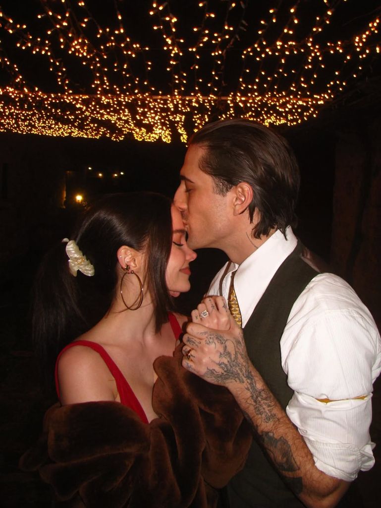 Tras meses de discreción, el músico italiano y la actriz estadounidense decidieron compartir su felicidad con el mundo