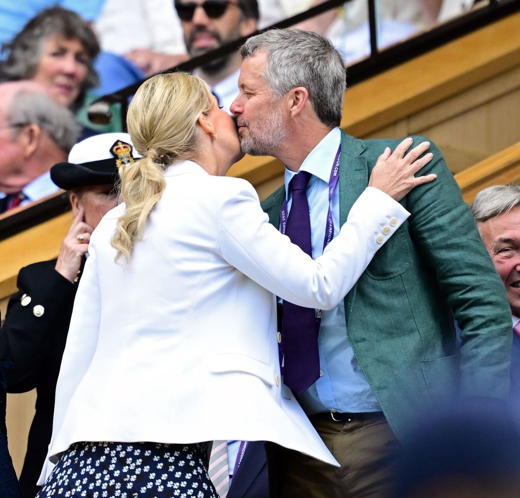 Palco Real de Wimbledon: Federico de Dinamarca.