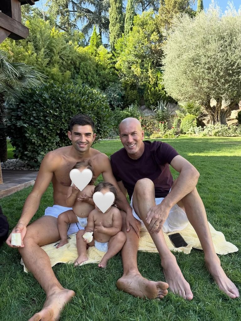 Enzo, Zidane y las gemelas