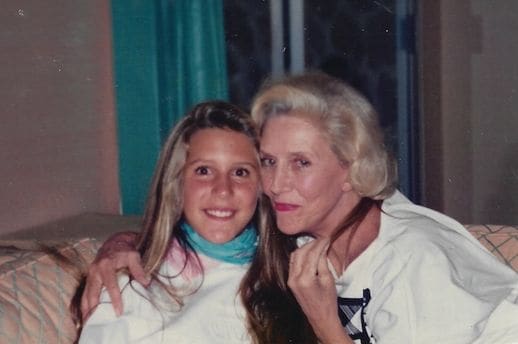 El amor por el arte nació en Amalia desde que era una niña. Aquí con su abuela Amalia Lacroze de Fortabat, quien fue gran coleccionista
y filántropa.