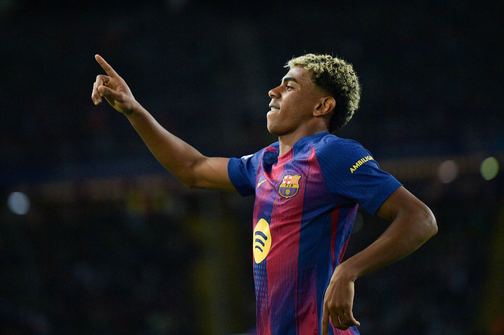  Lamine Yamal le dedicó su gol a su novia Nicki Nicole., quien estaba presente en el estadio.