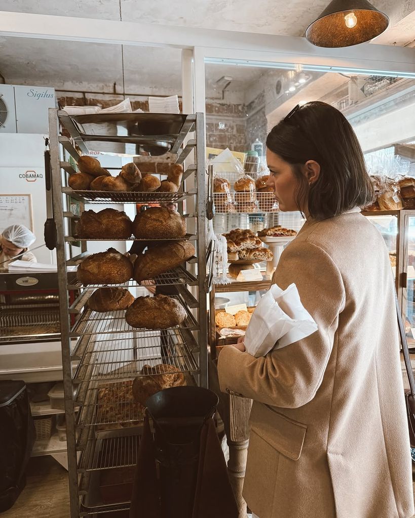 Isabelle Junot y sus zapatillas eco y barefoot que combina con todo