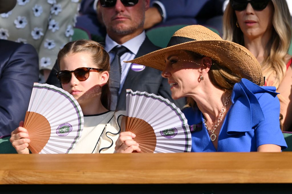 Kate y su hija, la princesa Charlotte, mostraron gran complicidad en las gradas. 