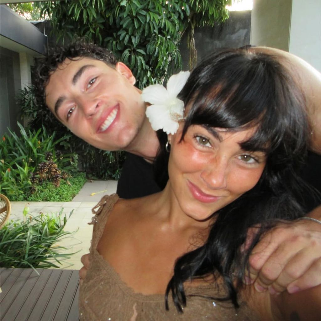 Aitana y Plex en varias fotografias de sus redes sociales