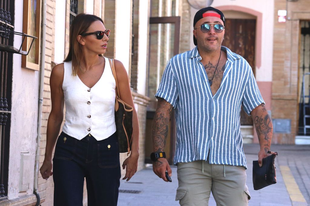 Kiko e Irene charlan de camino al colegio de sus hijas