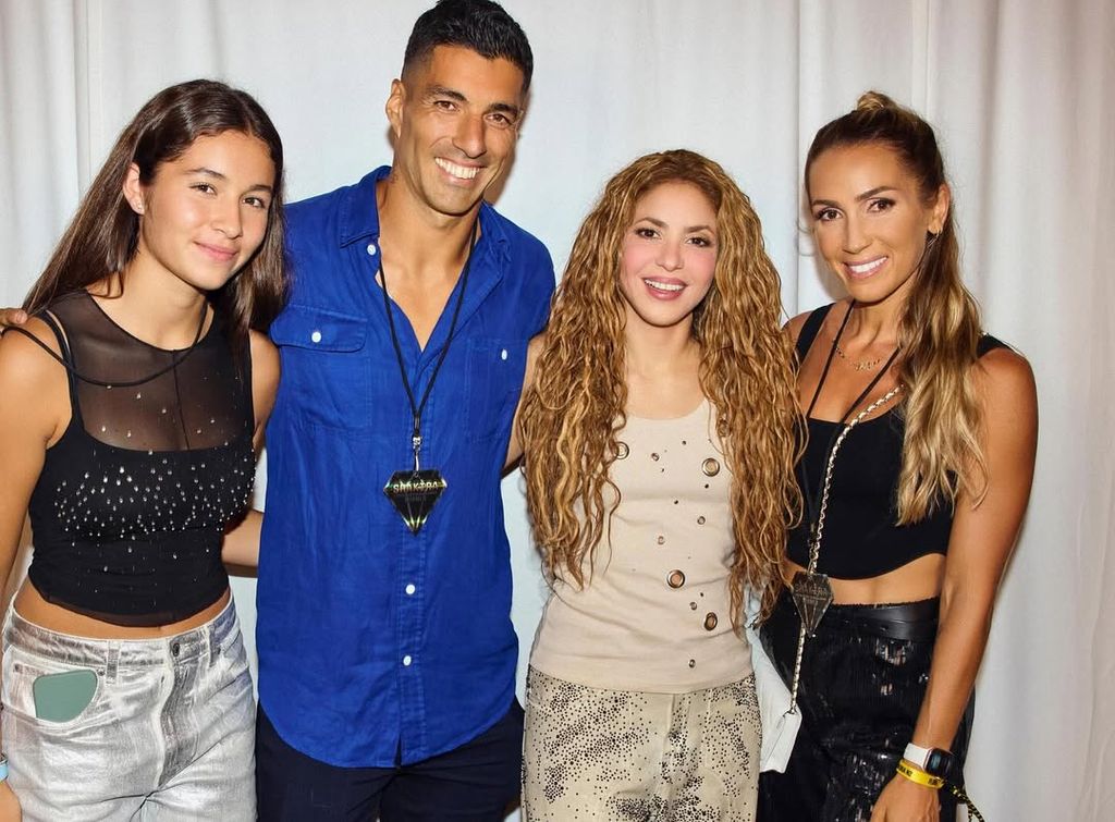 Shakira con Luis Suárez y Sofía Balbi