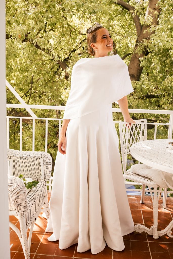 Vestido de novia con capa Pol Núñez
