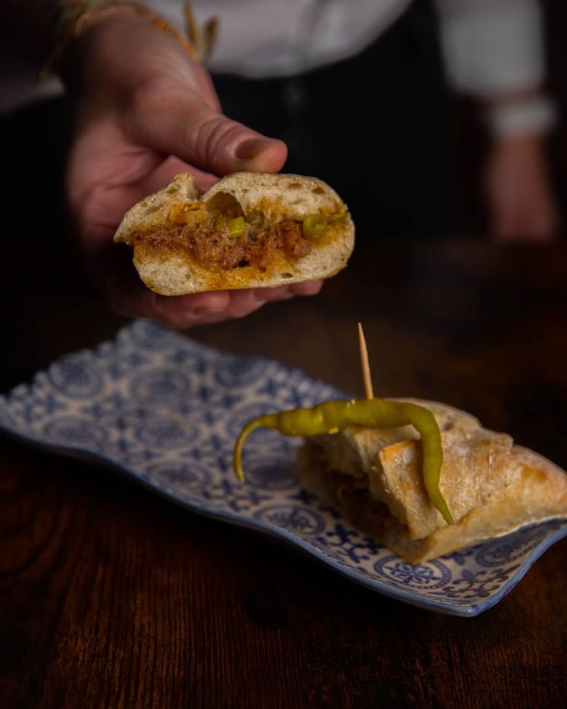 Montadito de pringá del Restaurante Verum de Málaga