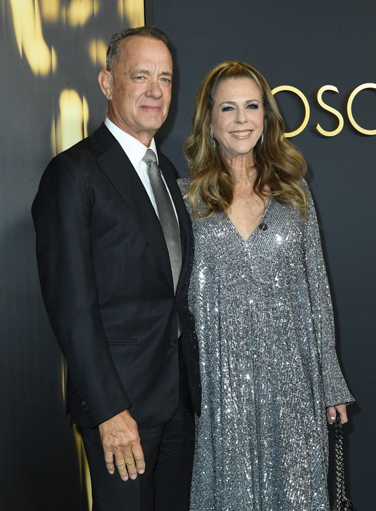 En la actualidad, E.A. es cercana a Tom y su esposa, Rita