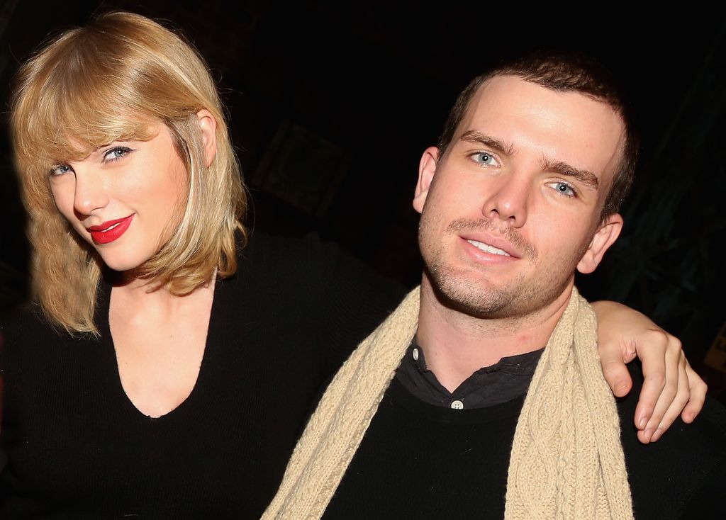 Para Taylor, Austin es el invitado más especial de su boda