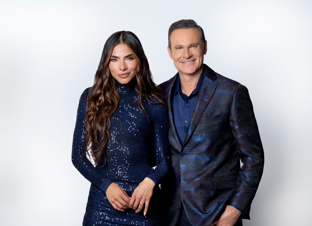 Alejandra Espinoza y Alan Tacher conducen '¿Apostarías por mí?'