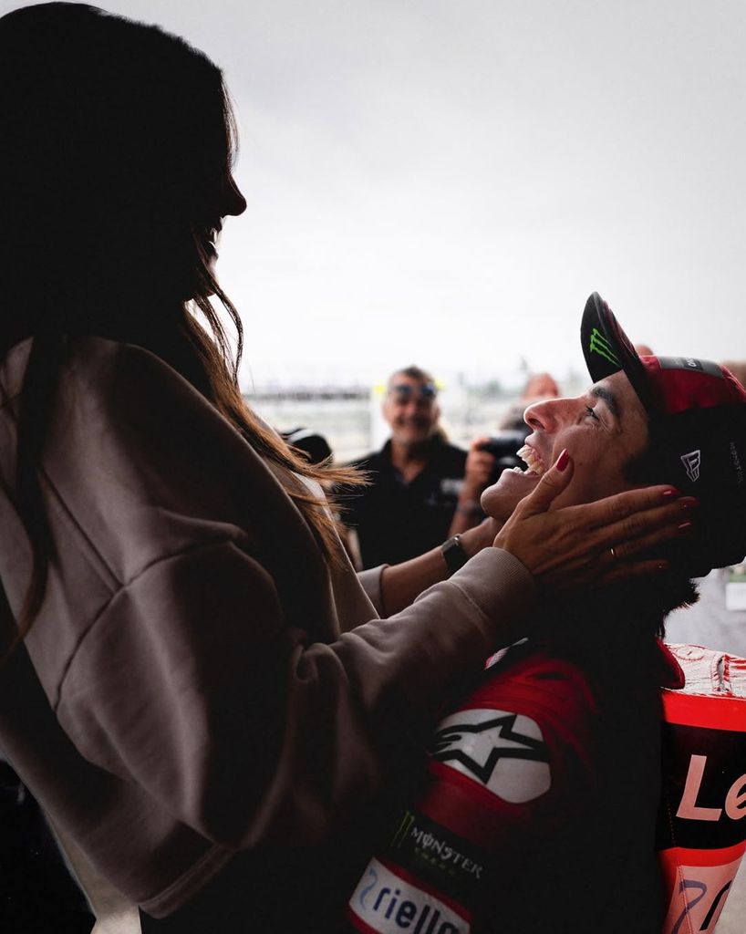 Marc Márquez y Gemma Pinto