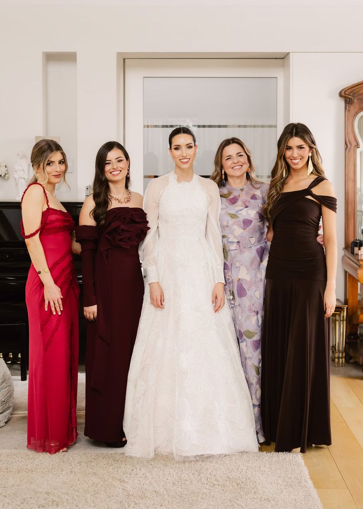 La boda de Elena con vestido de Inés Lacasa