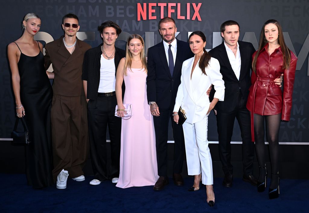 Los Beckham al completo en la premier de 'Beckham' en Netflix, en octubre de 2023.