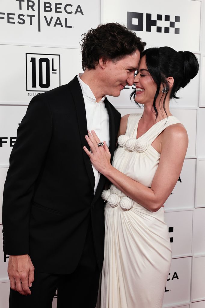 Katy Perry y Justin Trudeau, muy enamorado en su debut oficial en la alfombra roja