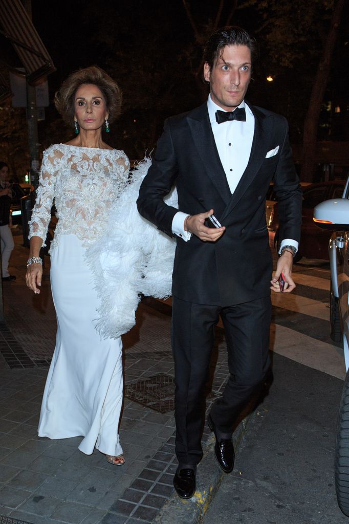 Naty Abasca y su hijo Luis Medina