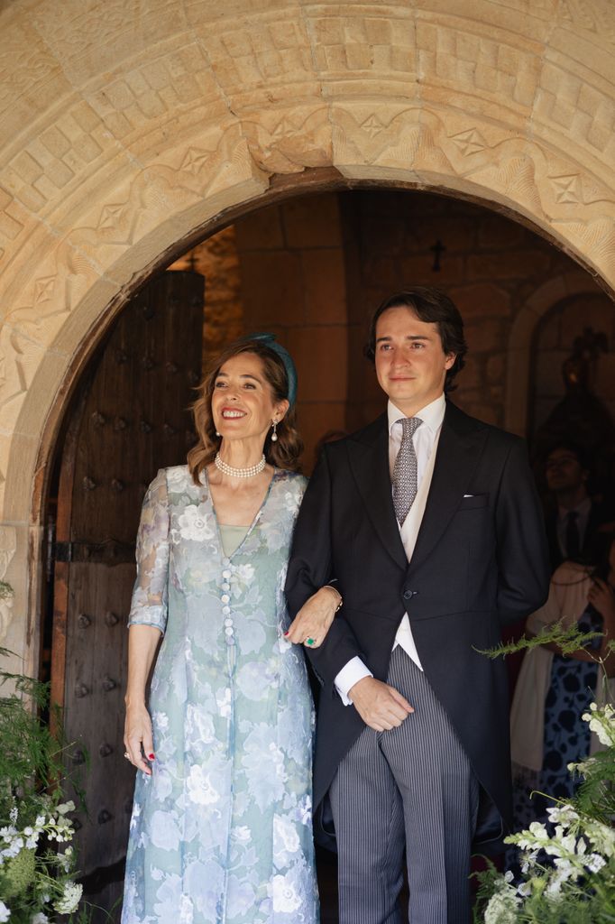 Madrina de boda de azul