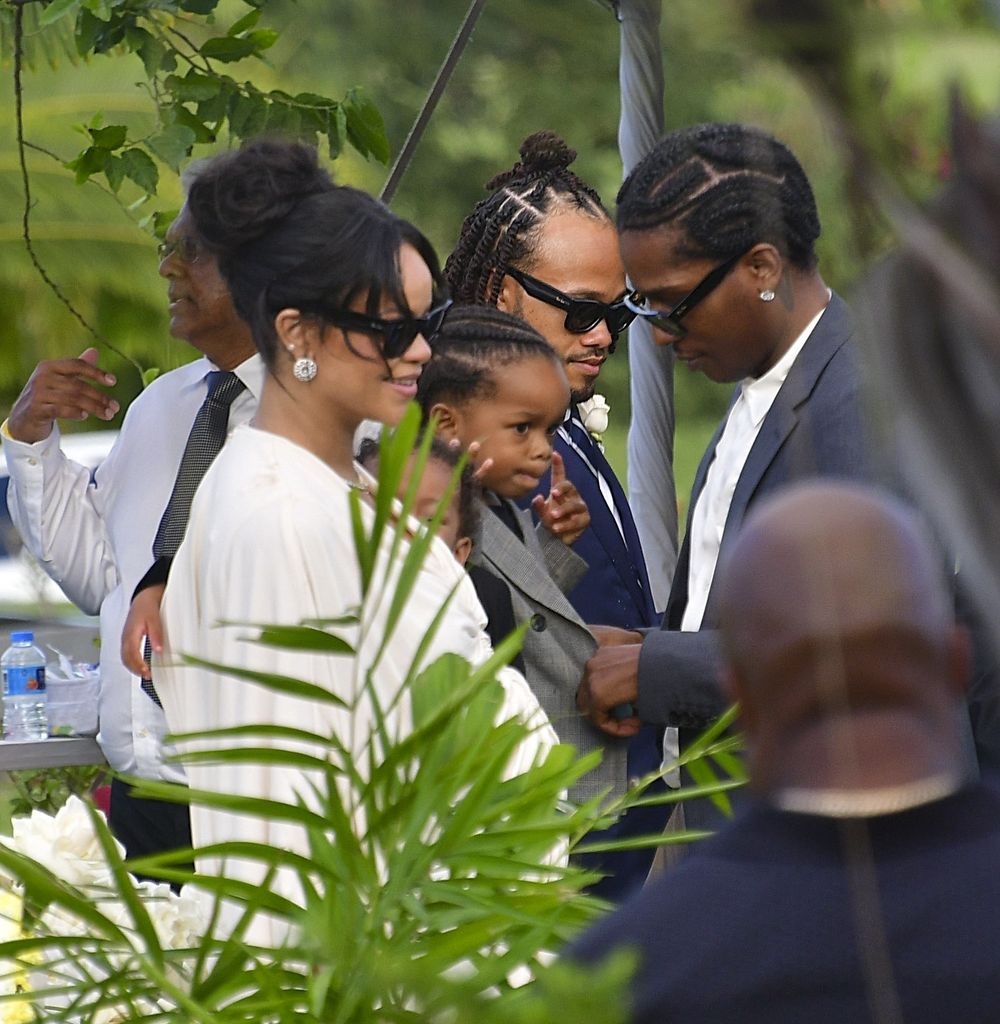 A$AP Rocky ha sido un gran apoyo para Rihanna tras la pérdida de su padre.