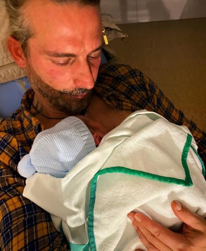 Arturo y su cuarto hijo 
