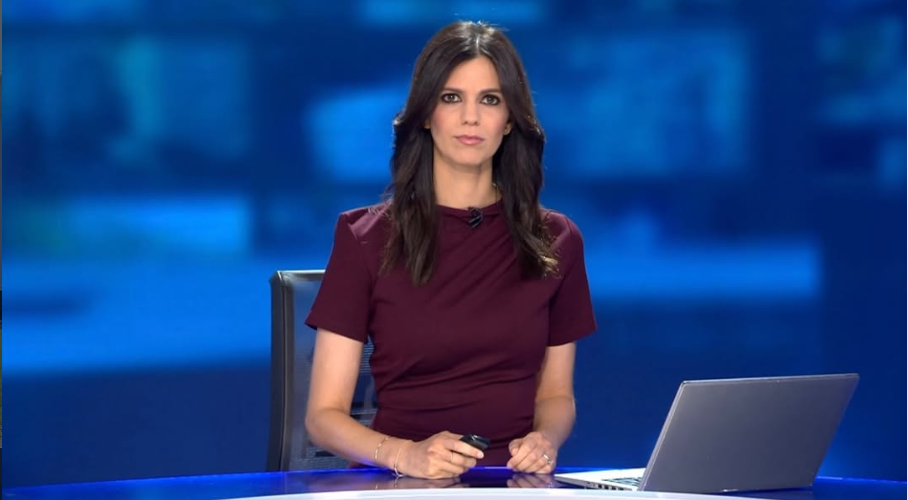 Sara Canals presentado Informativos Telecinco