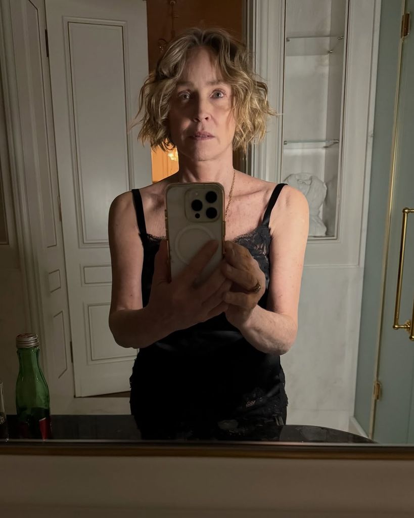 Sharon Stone muestra los efectos del jet lag 