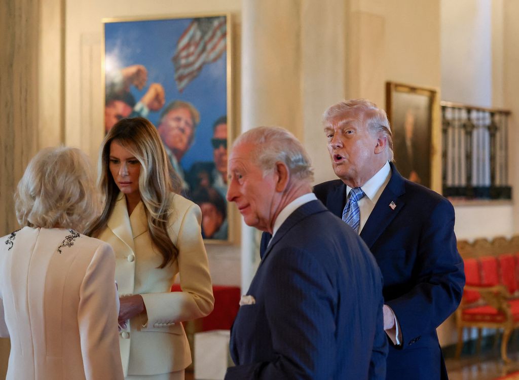 Carlos y Camilla con los Trump