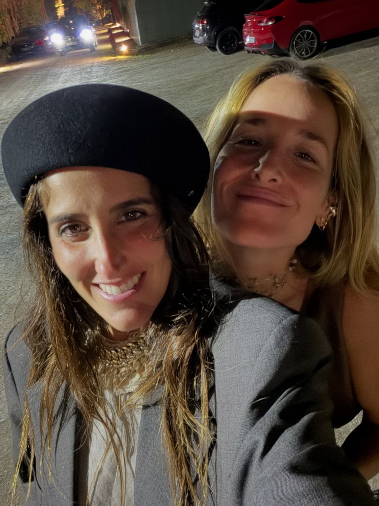Las hermanas al regresar de la boda