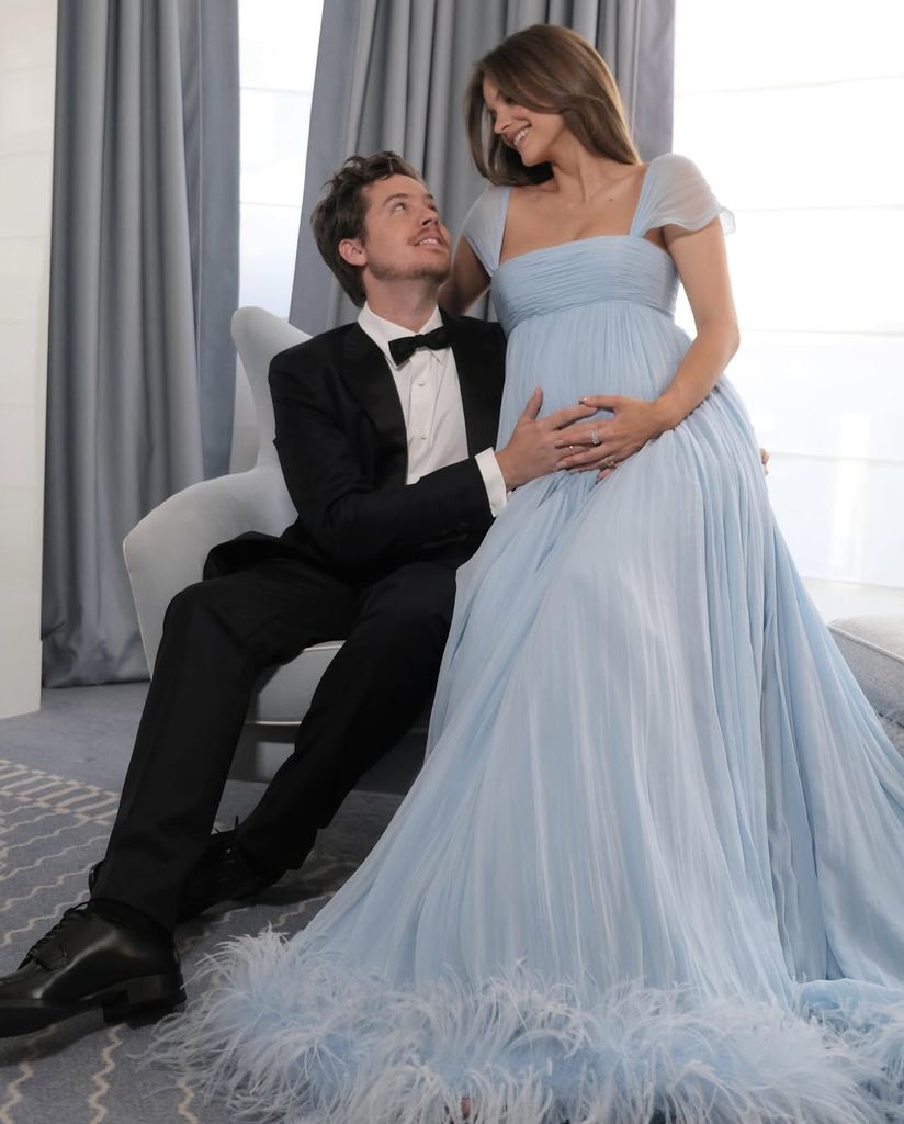 La pareja, de lo más sonriente tras anunciar su embarazo en Cannes
