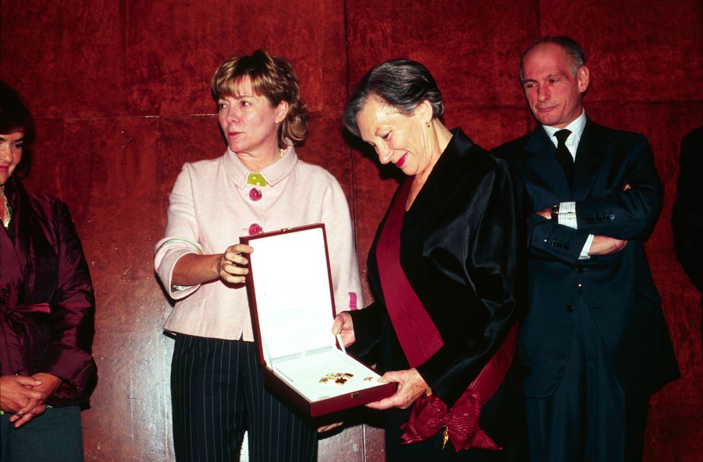 Christine Ruiz-Picasso galardonada con la Gran Cruz de la Orden Civil de Alfonso X el Sabio