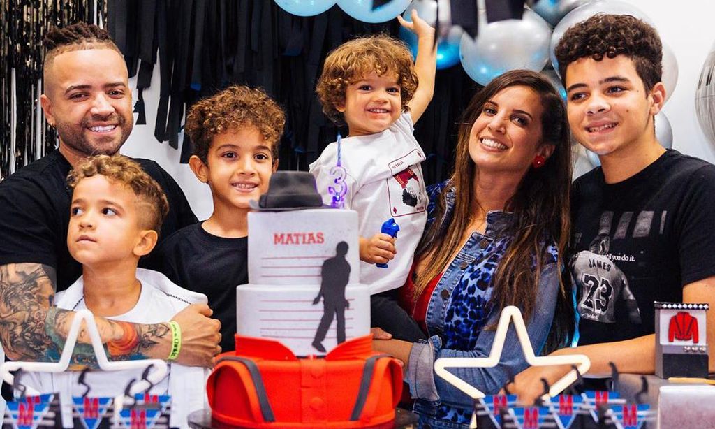 Nacho Mendoza y sus hijos