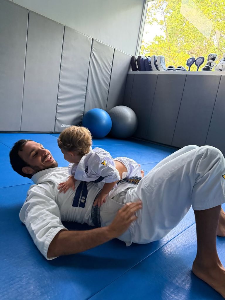 Joaquim Valente con su pequeño hijo con Gisele Bündchen.