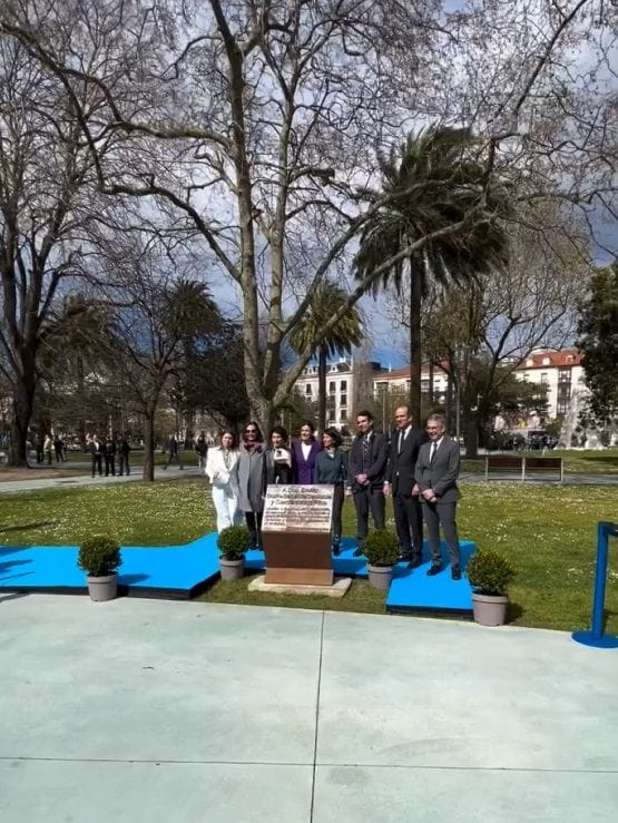 Santander inaugura una plaza en honor a Emilio Botín en los Jardines de Pereda