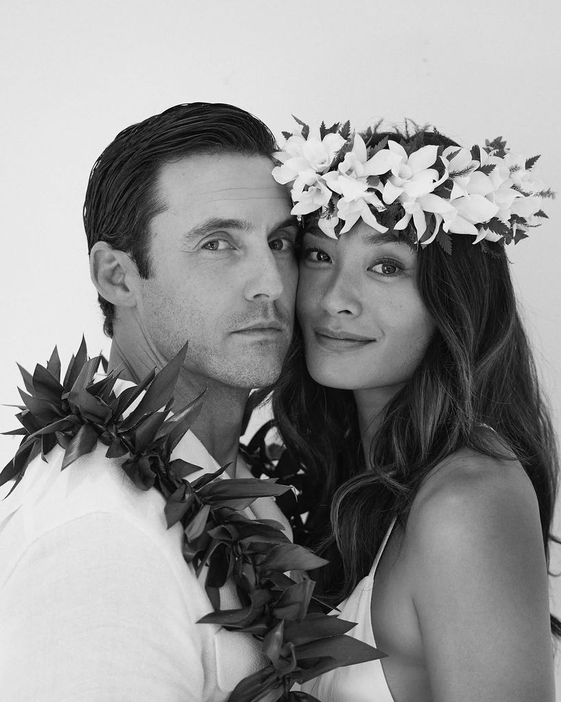 Milo Ventimiglia y Jarah Mariano se dieron el "sí, quiero" en una íntima ceremonia celebrada en Hawái en 2023, apenas un año antes de convertirse en padres por primera vez