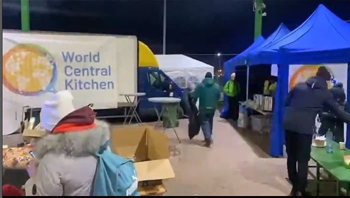 El trabajo humanitario del chef José Andrés en Ucrania 