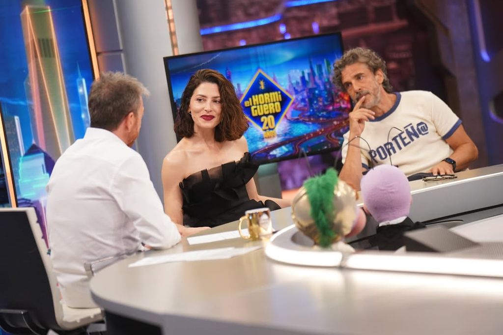 Bárbara Lennie y Leonardo Sbaraglia confiesan cómo es trabajar con Almodóvar:  “Está dispuesto a la discusión"