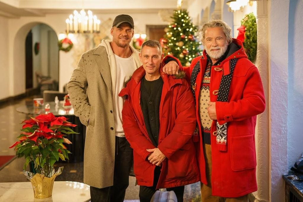 Arnold junto al director Adam Shankman y a su compañero de reparto Alan Ritchson