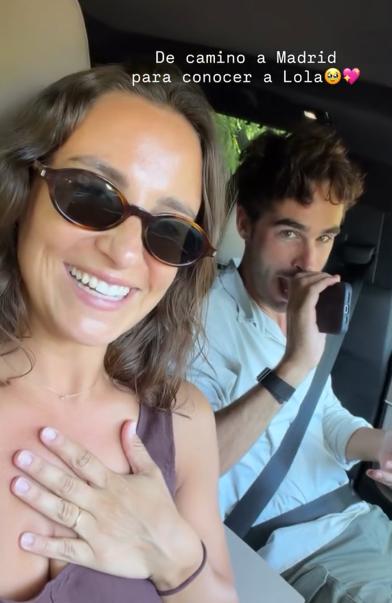 Marta Pombo y su marido Luis Zamalloa de camino a Madrid para conocer a Lola
