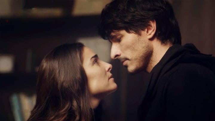 Juana Viale y Andrés Velencoso protagonizan 'Edha' en Nettlix