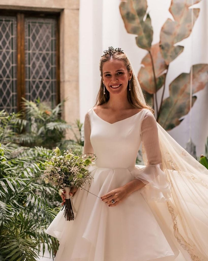 Vestidos de novia con mangas medievales Pilar Becerril