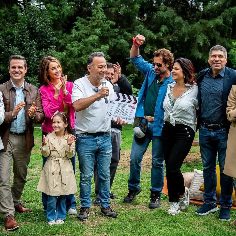 El elenco de la telenovela \'Mi camino es amarte\'