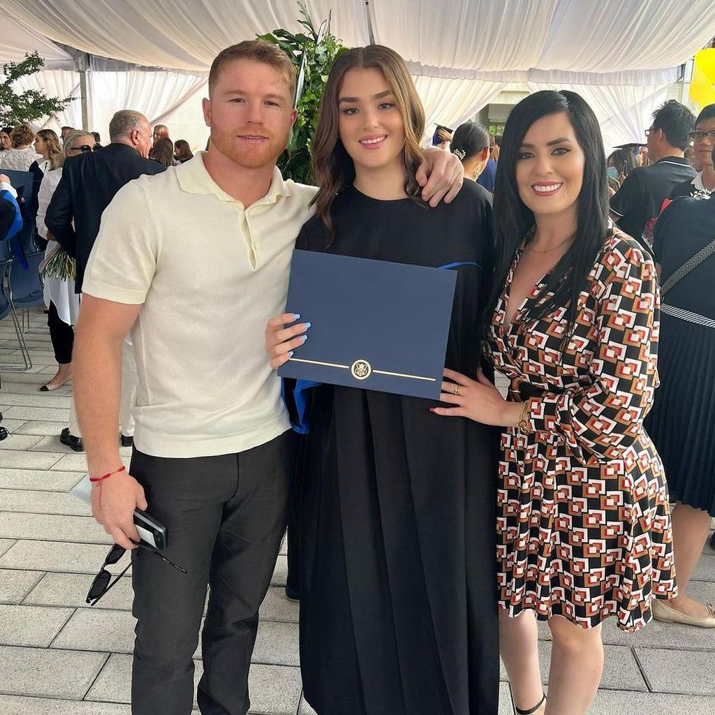 Saúl \'Canelo\' Álvarez con su ex y su hija mayor