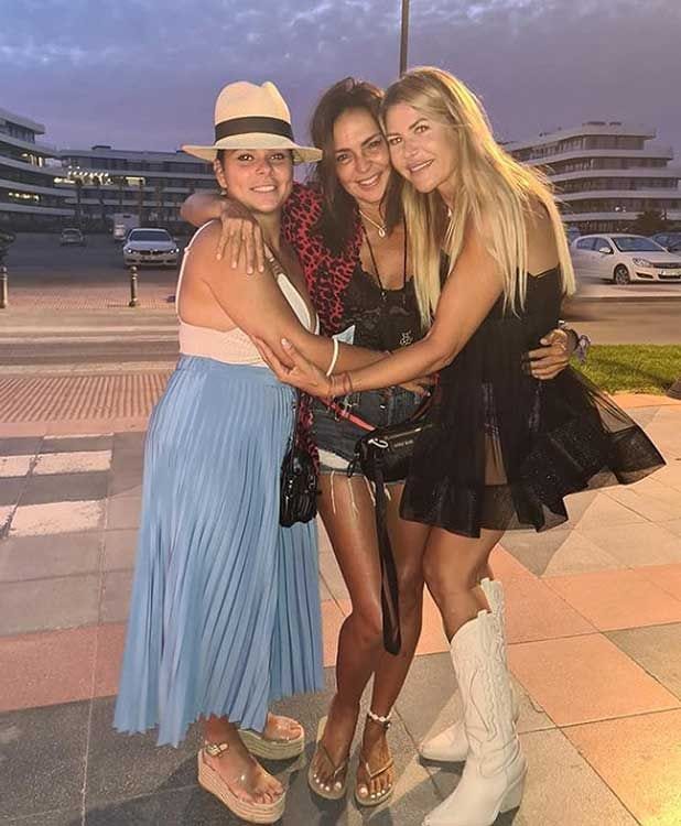 Ana Luque y Olga Moreno 