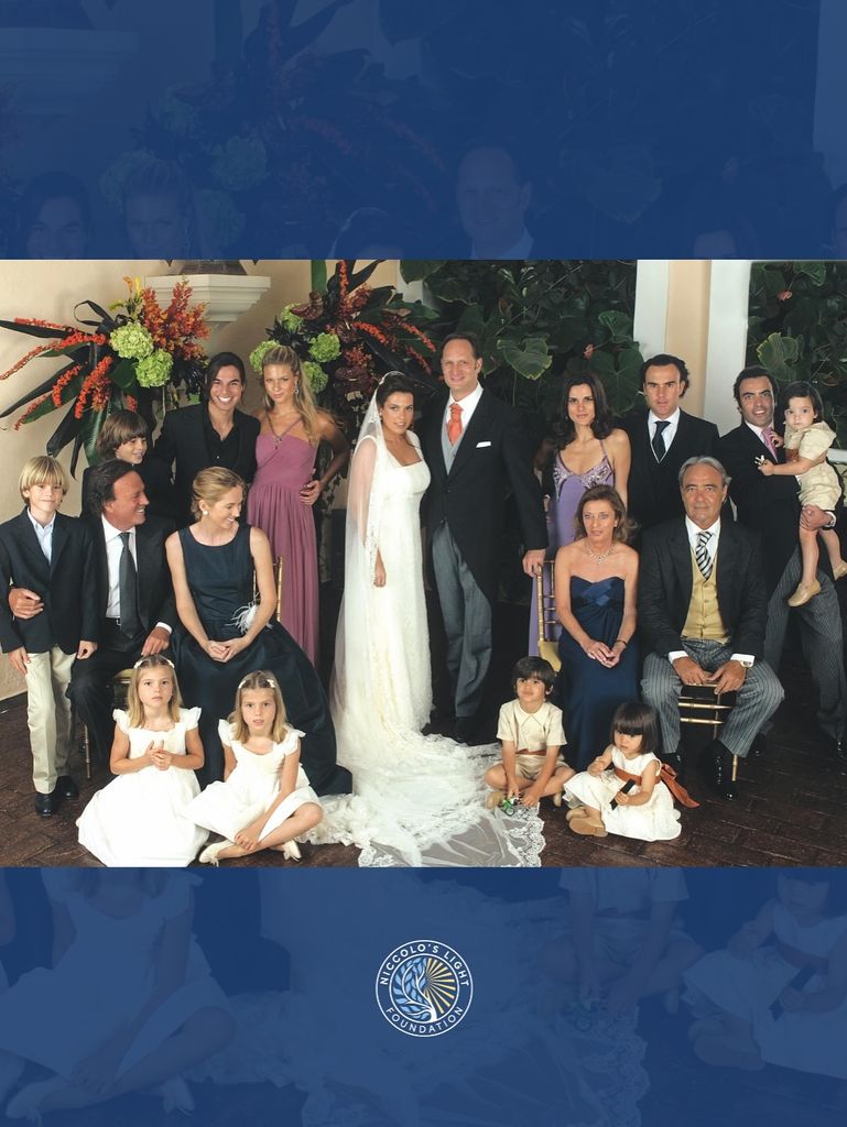 Familia Iglesias en una boda en Marbella en 2008